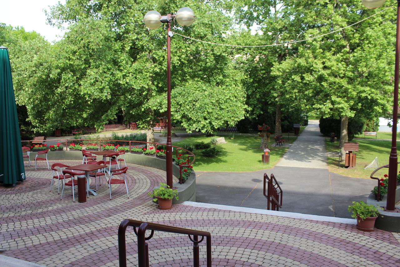Matyas Kiraly Gyogy- Es Wellness Hotel Hajduszoboszlo Exterior photo